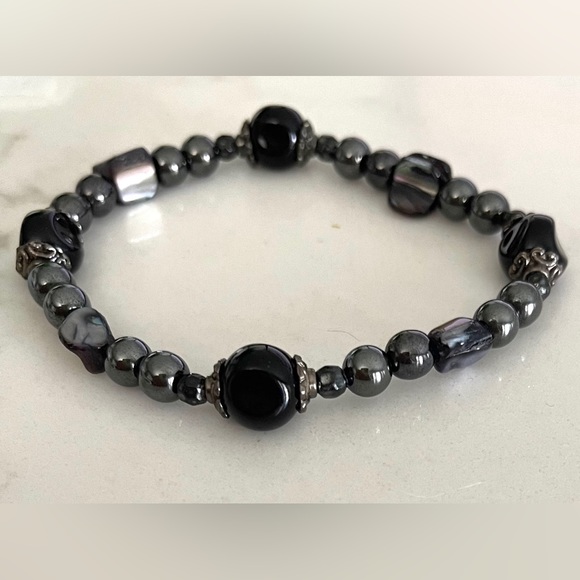 Vintage stretch bracelet-Hematite beads Dark Teal Mother of Pearl Chips Shell - Picture 2 of 6